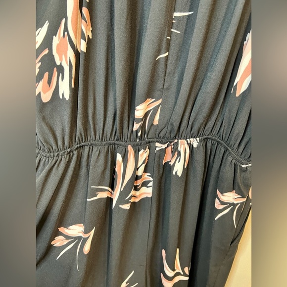 A New Day Women's Sleeveless Black Floral Jumpsuit w pockets - Picture 5 of 9